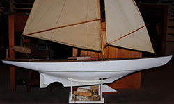 Herreshoff #193001es Trillium [Model Yacht]